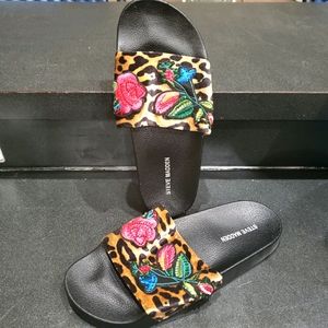 STEVE MADDEN FLIP FLOPS